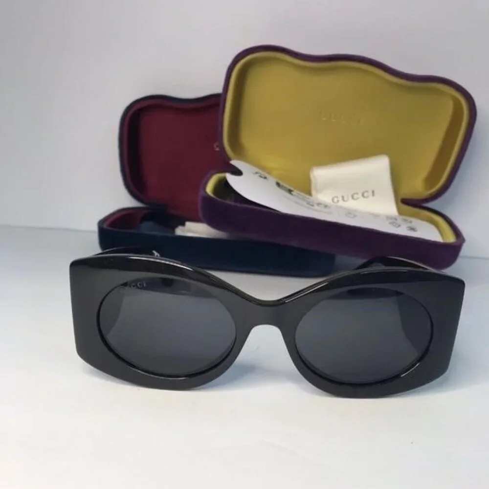 New- 💯 Original Gucci GG0810S 001 Oval Quilted Thick Rim sunglasse